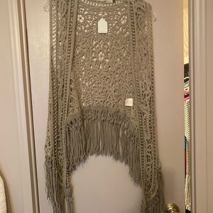 Vest with fringe